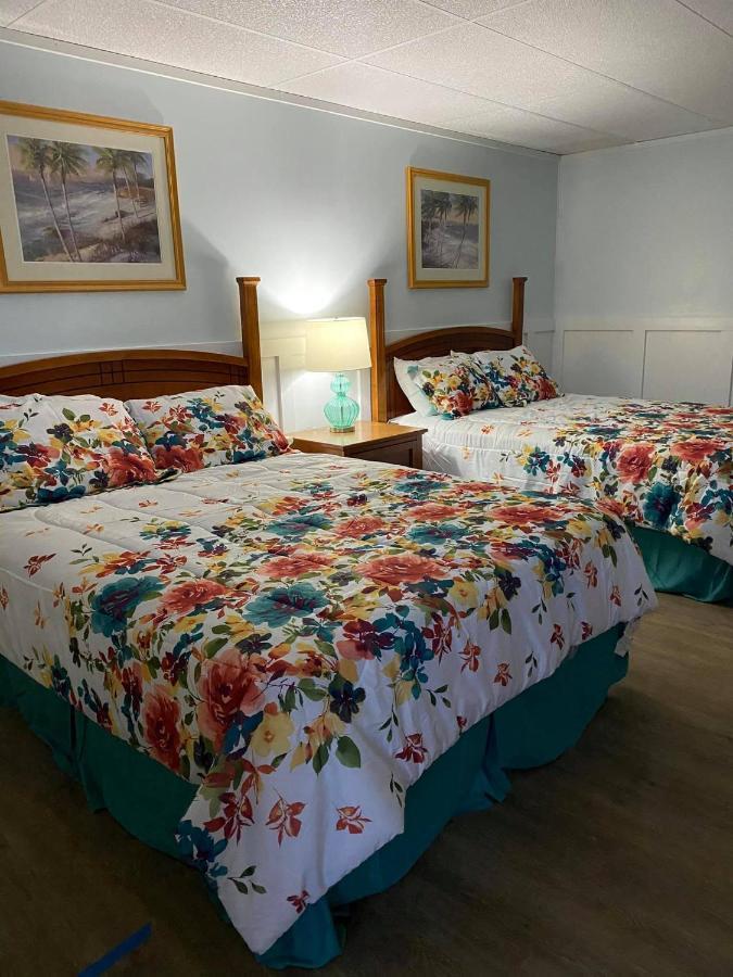 The Palms Motel เจนีวา ออน เดอะ เลค ภายนอก รูปภาพ